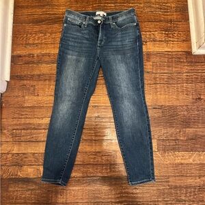 Lucky brand 8/29A stretchy $10